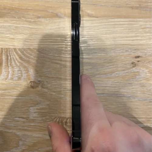 Apple iPhone 12 Pro Max 128G 6.7寸大螢幕，5G 雙卡雙待機，可同時是用兩張實體卡...