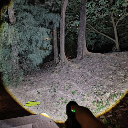 白激光 High Power White Laser Beam Flashlight Zoomable. 4000 lumens. 10000 mAh.