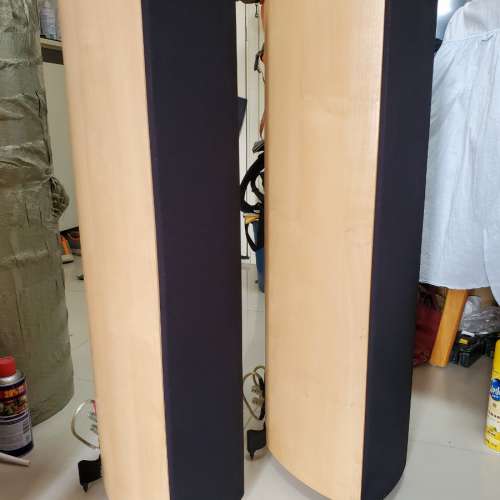 KEF iQ5 小型坐地喇叭