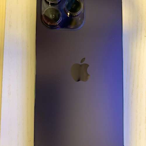 IPhone 14 Pro Max 256GB 暗紫色。