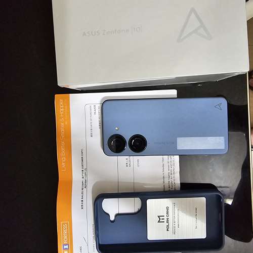 ASUS Zenfone 10