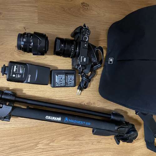 FUJINON X-E1  XF18-55 kit 兩原廠電 +XF35mm 1.4 + NISSIN DI466閃光燈 閃光燈+KA...