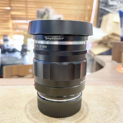 Voigtlander Nokton 35mm F/1.2 Aspherical III Leica M mount + LH-8 Hood