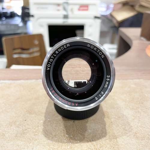 Voigtlander Nokton 35mm F/1.2 Aspherical III Leica M mount + LH-8 Hood