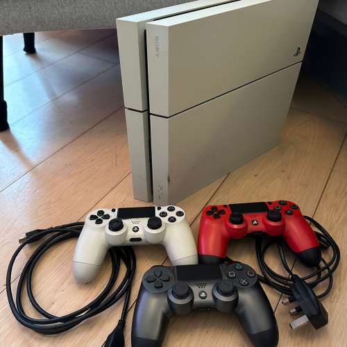 Sony PS4 500G  & 3 wireless Control official