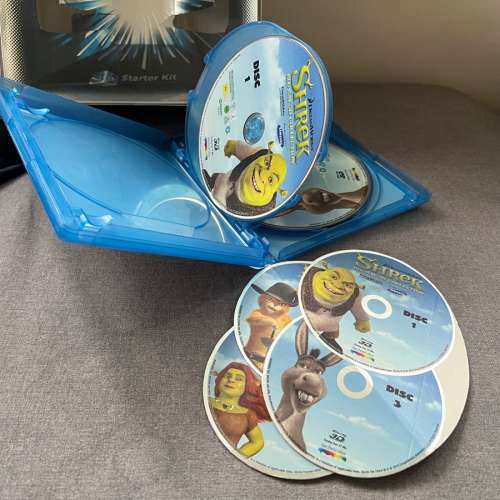 Samsung 3D Starter Kit Shrek Blu-Ray Disc with 3D glasses