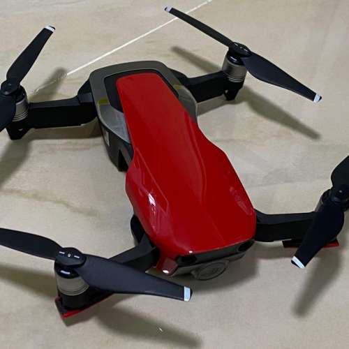 大疆航拍機 DJI MAVIC AIR 4K(三電一機)齊配件送sd卡 紅色法拉利