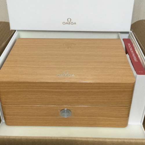 亞米加Speedmaster自動同軸計時手錶