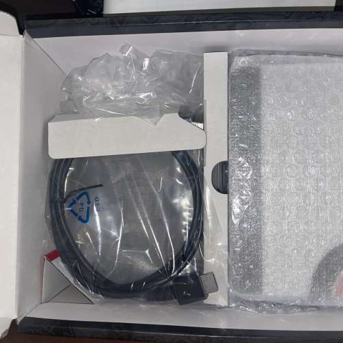 Switch 朱紫主機 配件齊 有盒 （2022年11月買有單95%新）包三隻遊戲及薩爾達傳說手掣