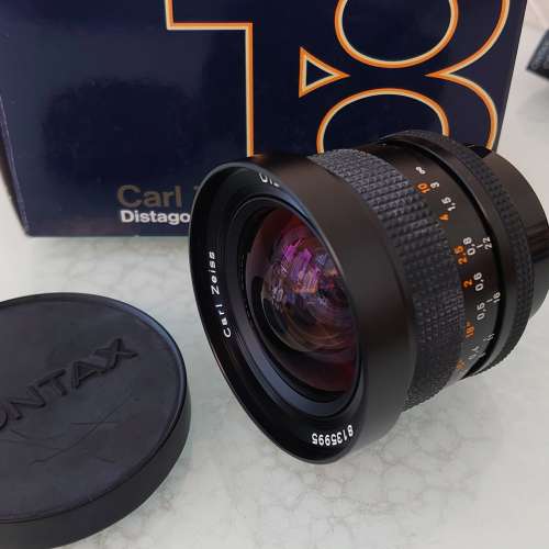 Contax Carl Zeiss 18mm F4, UV filter and Metal lens caps