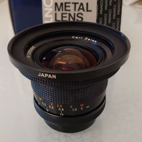 Contax Carl Zeiss 18mm F4, UV filter and Metal lens caps