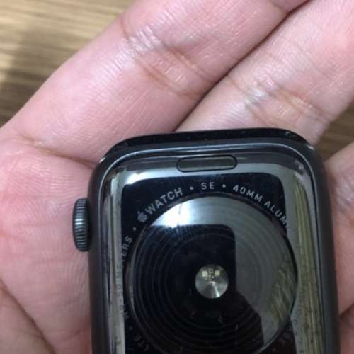 Black - Full set 99% new Apple Watch SE 1 40mm lte battery 94% one months warran