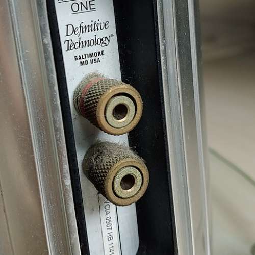 Definitive Technology 低音單元