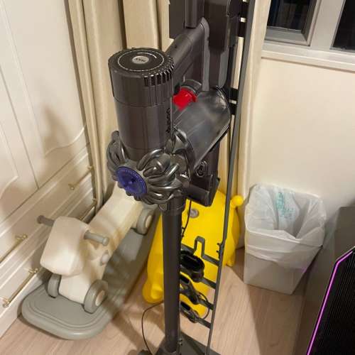 Dyson DC62 with 99% new battery