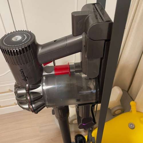 Dyson DC62 with 99% new battery