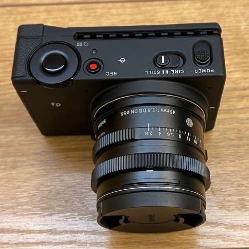 Sigma fp + 45mm f2.8 kit 99% 新