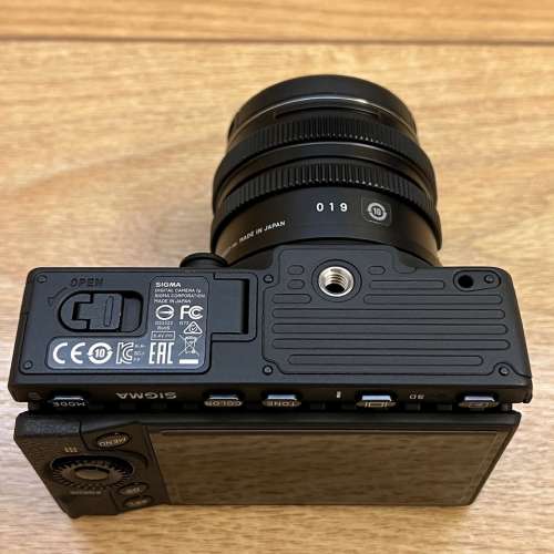 Sigma fp + 45mm f2.8 kit 99% 新