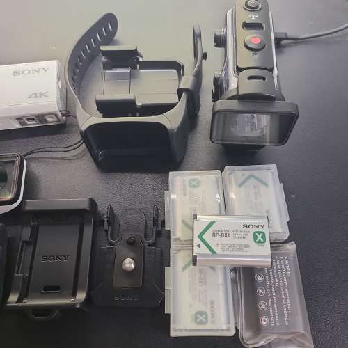 Sony FDR-X3000R 4K 運動相機 action cam 連其他配件及原廠電池