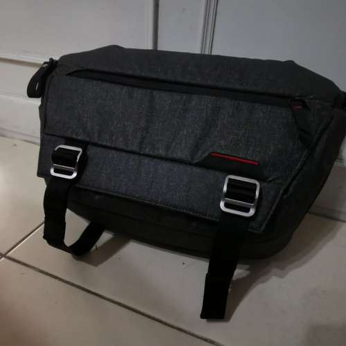 Peak Design Everyday Sling 10L (Charcoal / 炭灰色)