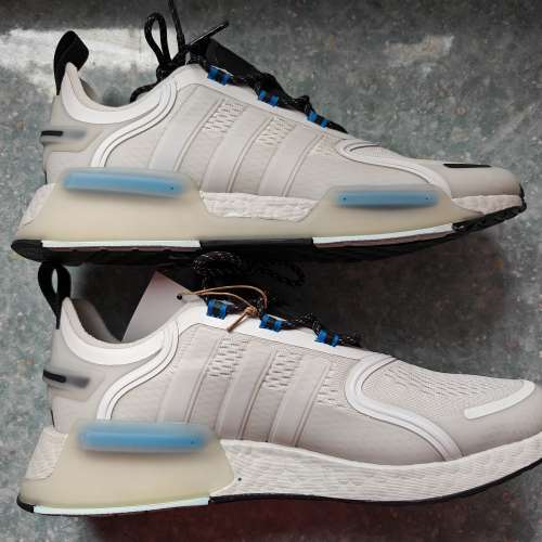 Adidas NMD v3 white/grey/blue size 43