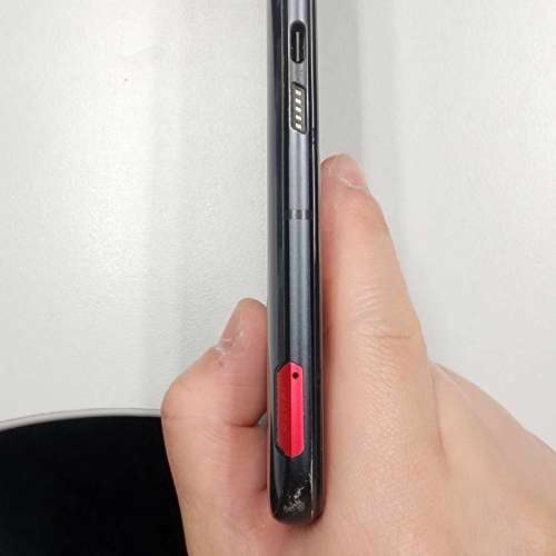 rogphone5 128gb 爆mon 不影響使用 平放