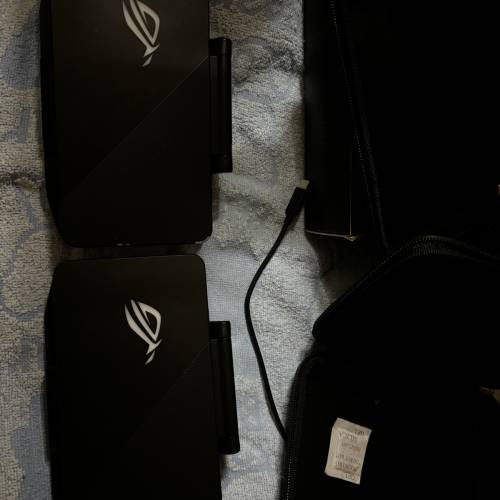 90% 新 ROG Phone 3  12+512 連 2個Rog Twinview Dock