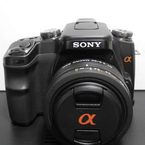 Sony A100 + DT AF30mm f2.8 E mount