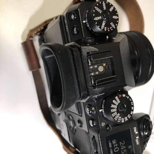 （不散賣）配件全齊七成新 CMOS 有花痕 Fujifilm X-H1 連直倒及三粒原廠電 18-135 ...