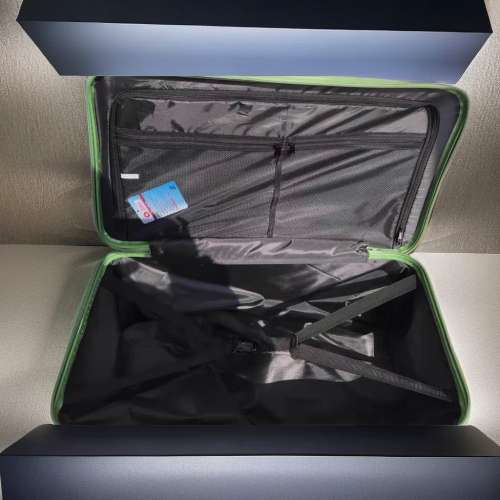 🆕️🏝特價New全新(Special offer)超大容量8輪磨砂啞色行李箱Super large capacity...