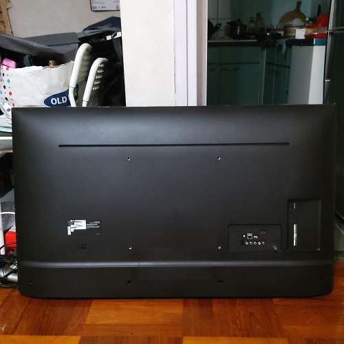 LG 49” 4K 智能 LED iDTV