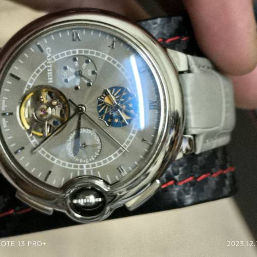 出售Ap + Cartier两手錶錶連手錶盒..