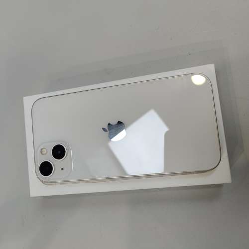 Iphone 13 256GB 5G  13 港行過保   非常新淨  全機只有一兩點花 冇維修過  冇換電 ...