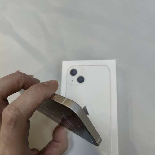 Iphone 13 256GB 5G  13 港行過保   非常新淨  全機只有一兩點花 冇維修過  冇換電 ...