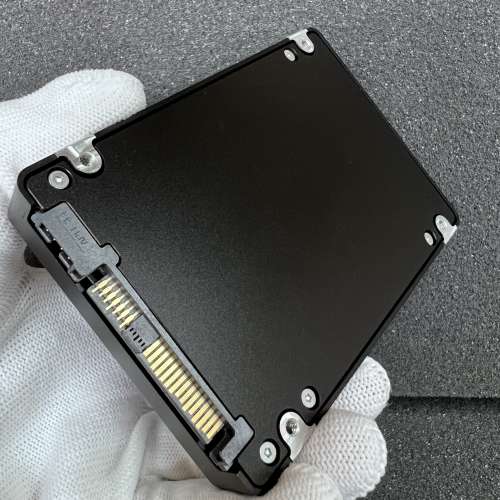 Samsung PM1643 2.5-inch SAS 企業級 SSD 15.36TB