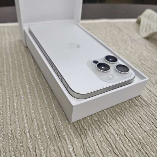 iPhone 15 Pro Max 256GB 白色