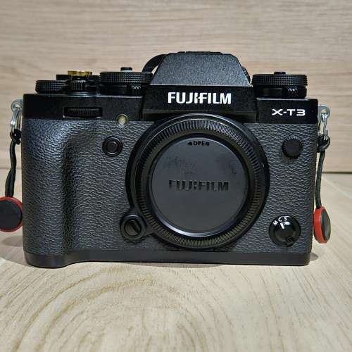 Fujifilm XT3 body  + VG XT3 直倒
