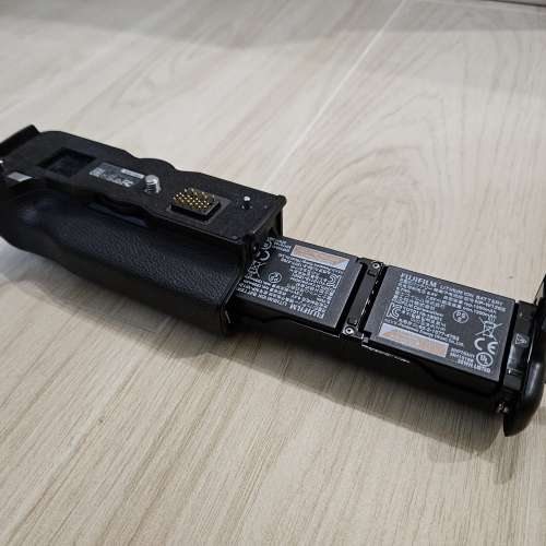 Fujifilm XT3 body  + VG XT3 直倒