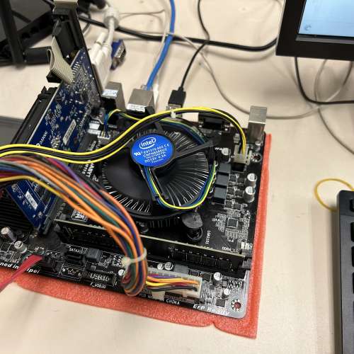 GIGABYTE GA-H110M-S2 +7代G3930 CPU +全新原廠散熱風扇
