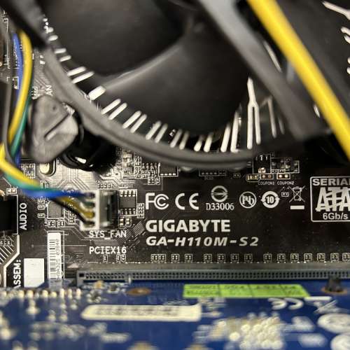 GIGABYTE GA-H110M-S2 +7代G3930 CPU +全新原廠散熱風扇