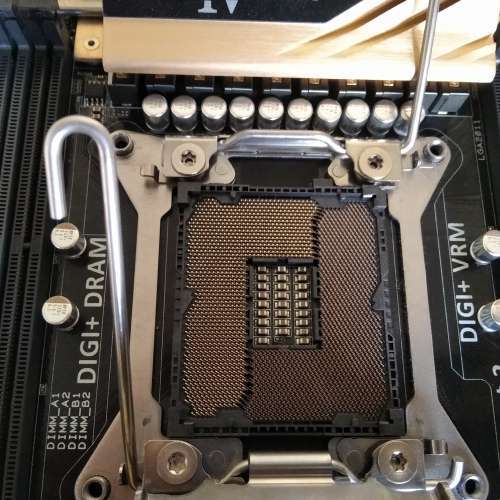 (12核24線程 X79組合) Xeon E5 2696 V2 + ASUS X79 DELUXE主板