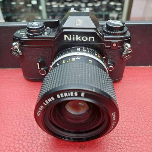 NIKON EL2 + AF 28-85MM F3.5-4.5 全正常  NIKON EM + 36-72MM 全正常