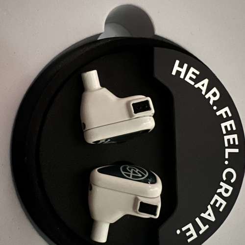 64 Audio Fourte Blanc連Shielded Silver-Core Cable