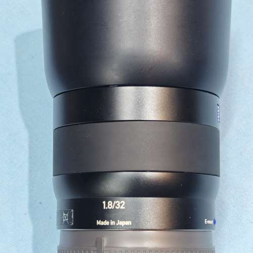Carl Zeiss 32/1.8 Touit For Sony E