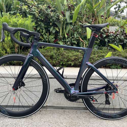 2023 新款 TWITTER R12 PRO 電變26速碟剎碳纖維公路車 送水架前後蛙燈