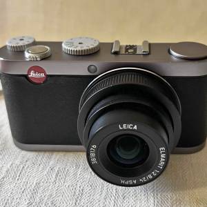 LEICA X1