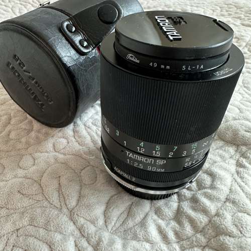 Tamron SP 90mm 1:2.5/f with Toshiba filter and leather case