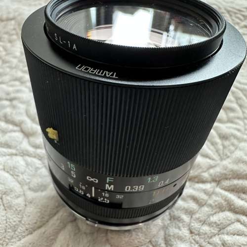 Tamron SP 90mm 1:2.5/f with Toshiba filter and leather case