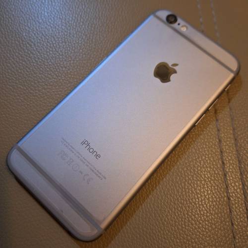 64GB Apple iPhone 6 黑色 連 玻璃貼 背貼 Bumper 代用耳機