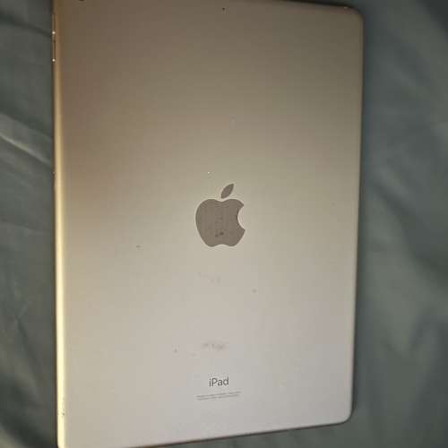 Apple IPad (8th) rose gold金色 128GB 香港行貨 接近全新