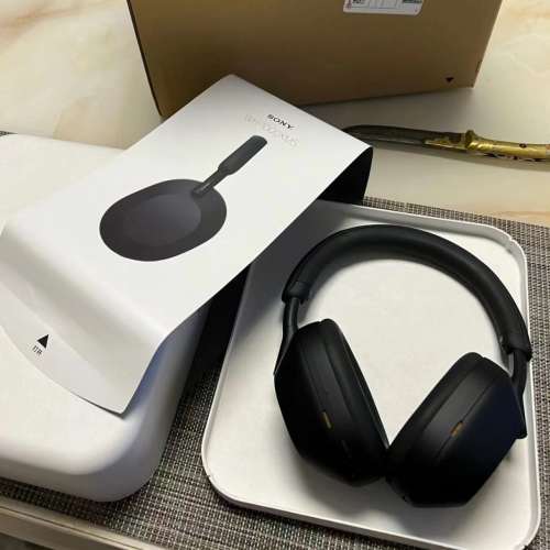 Sony索尼xm5頭戴式降噪耳機